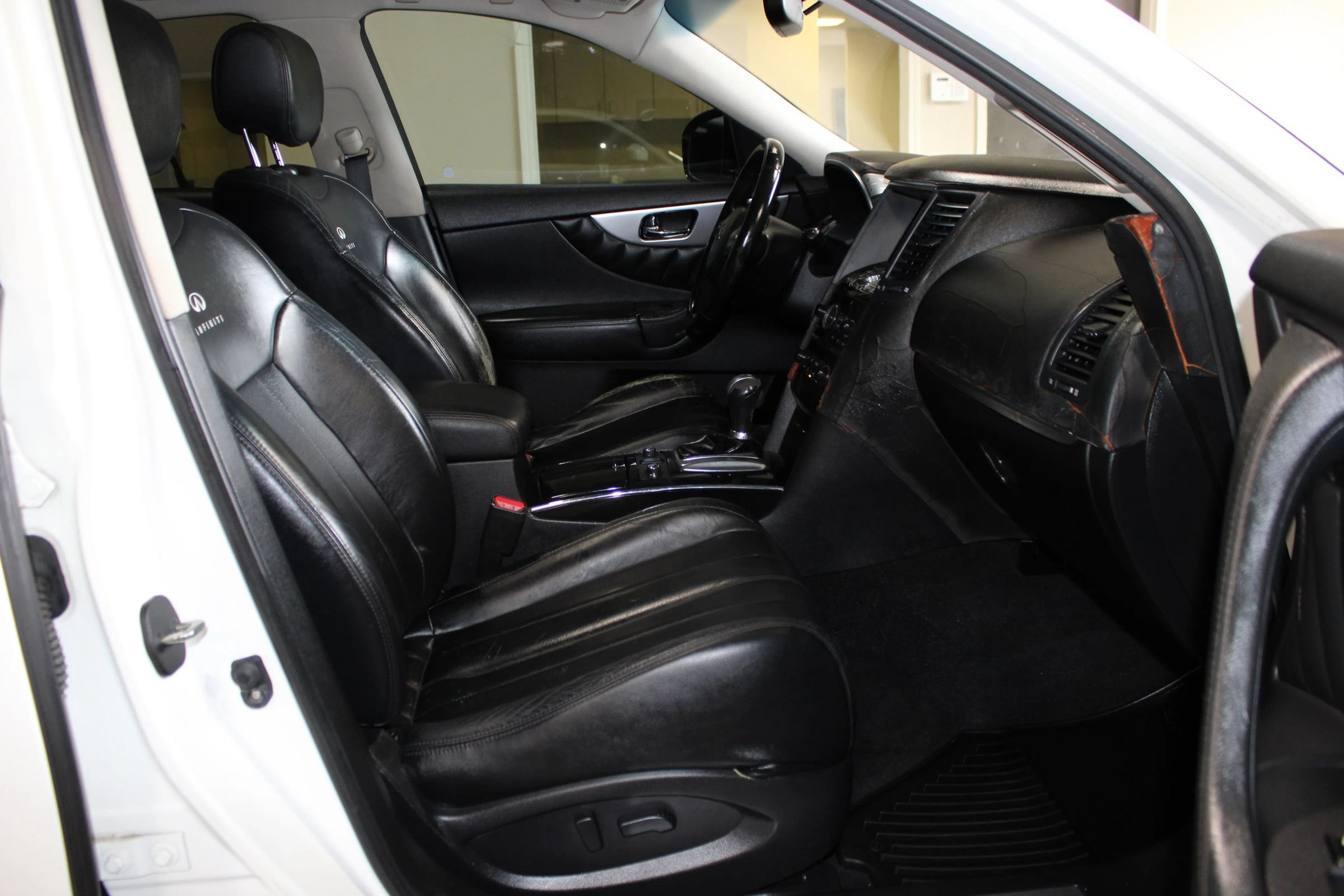 Used 2012 INFINITI FX35 2WD image 25