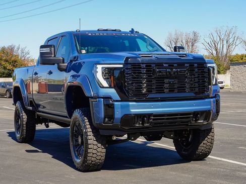 New 2026 GMC Sierra 2500 Denali w/ Denali Reserve Package image 6