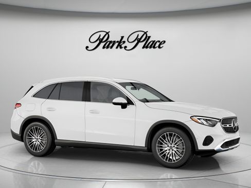 Used 2026 Mercedes-Benz GLC 300 image 31