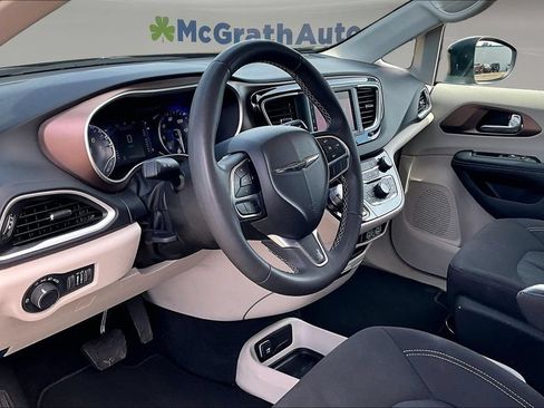 Used 2024 Chrysler Voyager LX FWD image 20
