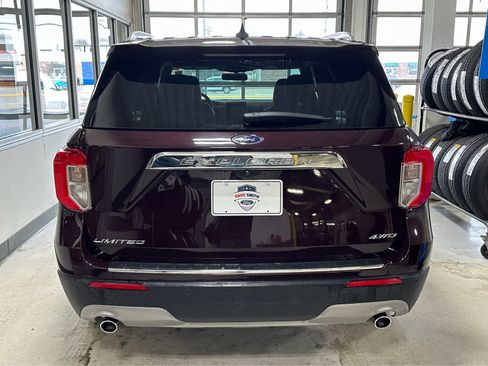 Used 2023 Ford Explorer Limited w/ Equipment Group 301A image 7