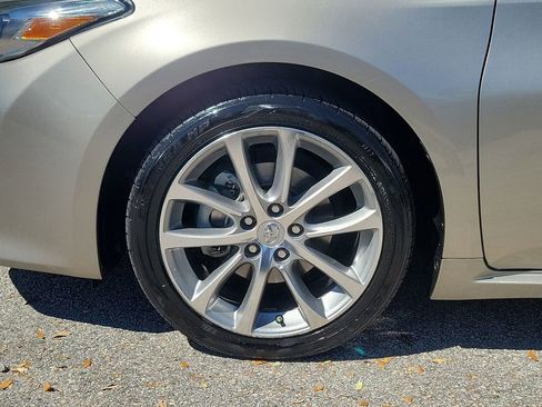 Used 2015 Toyota Avalon XLE Touring image 6