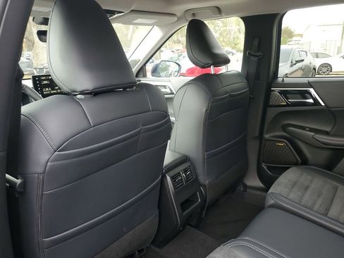 New 2026 Mitsubishi Outlander SE AWD/4WD image 12