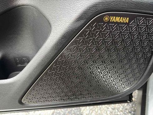 New 2026 Mitsubishi Outlander SE image 16