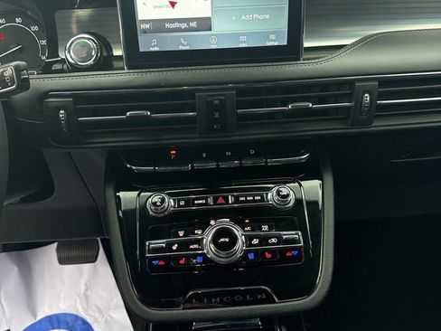 Used 2022 Lincoln Corsair AWD w/ Equipment Group 101A image 18