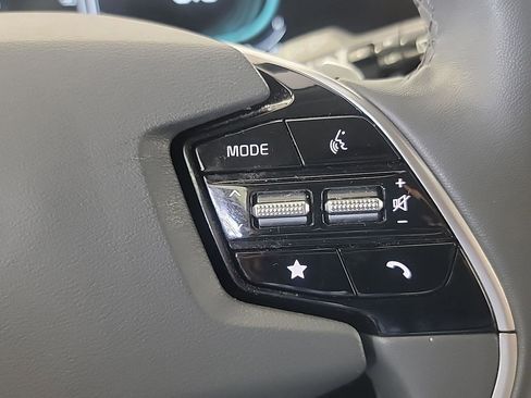 Used 2023 Kia Niro EX FWD image 24