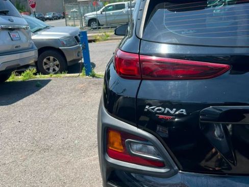 Used 2021 Hyundai Kona SE FWD image 8