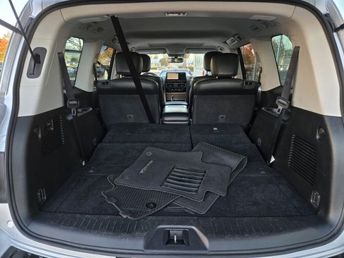 Used 2023 Nissan Armada SL w/ Captain's Chairs Package image 26