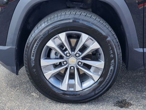 Used 2025 Chevrolet Equinox LT w/ Safety and Technology Package image 9