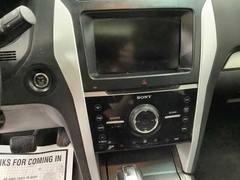 Used 2015 Ford Explorer Sport image 18