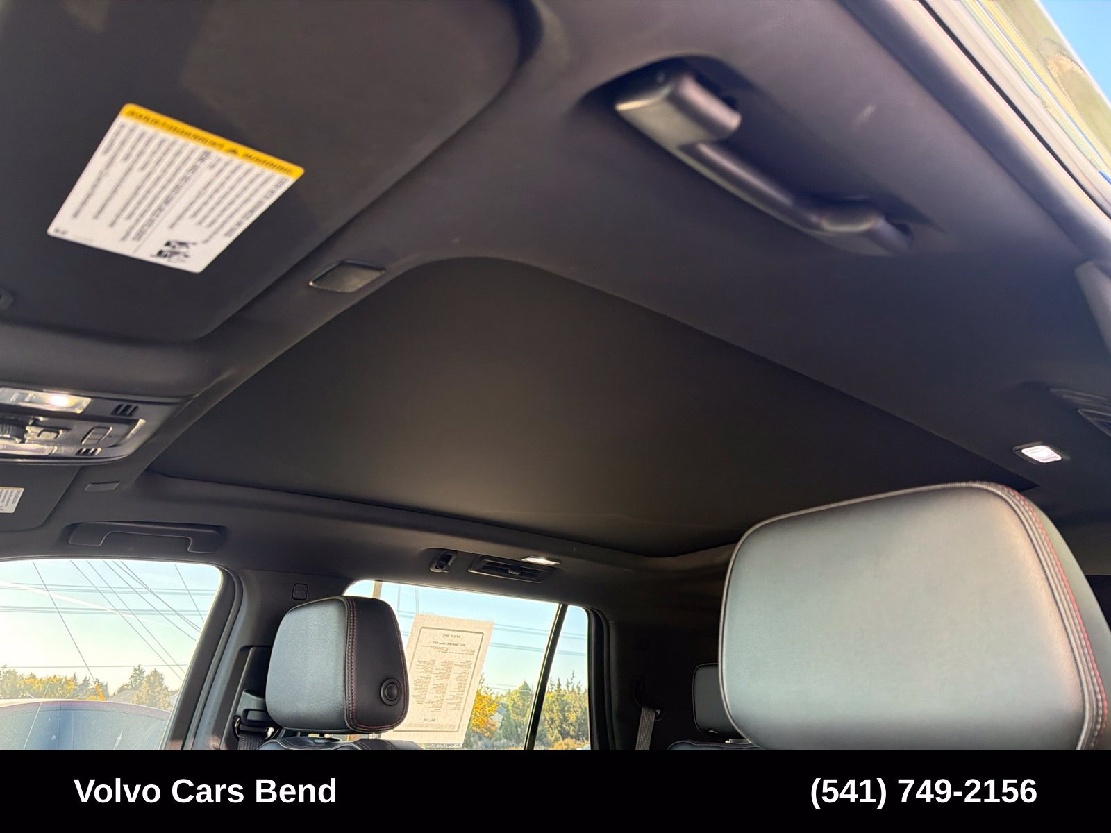 Used 2022 Chevrolet Tahoe RST w/ Luxury Package AWD/4WD image 17