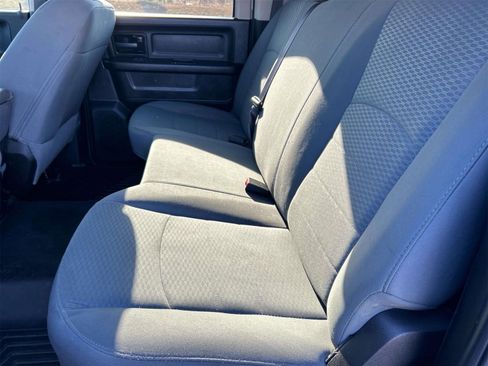 Used 2018 RAM 3500 Tradesman w/ Chrome Appearance Group image 18