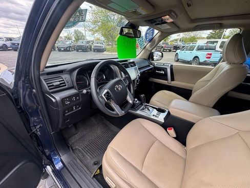 Used 2024 Toyota 4Runner Limited AWD/4WD image 9