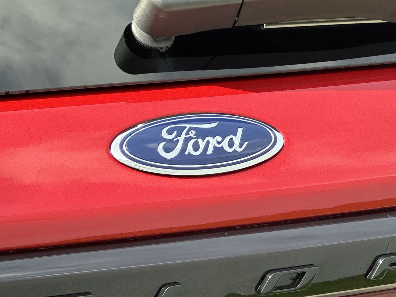 Used 2025 Ford Explorer ST w/ Sun And Sound Package AWD/4WD image 15