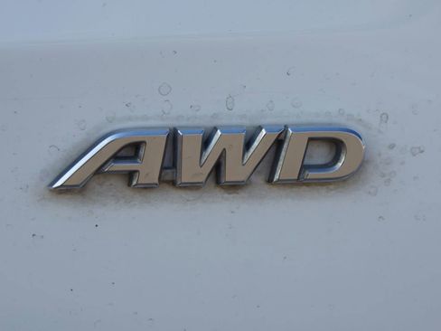 Used 2019 Toyota RAV4 XLE image 19