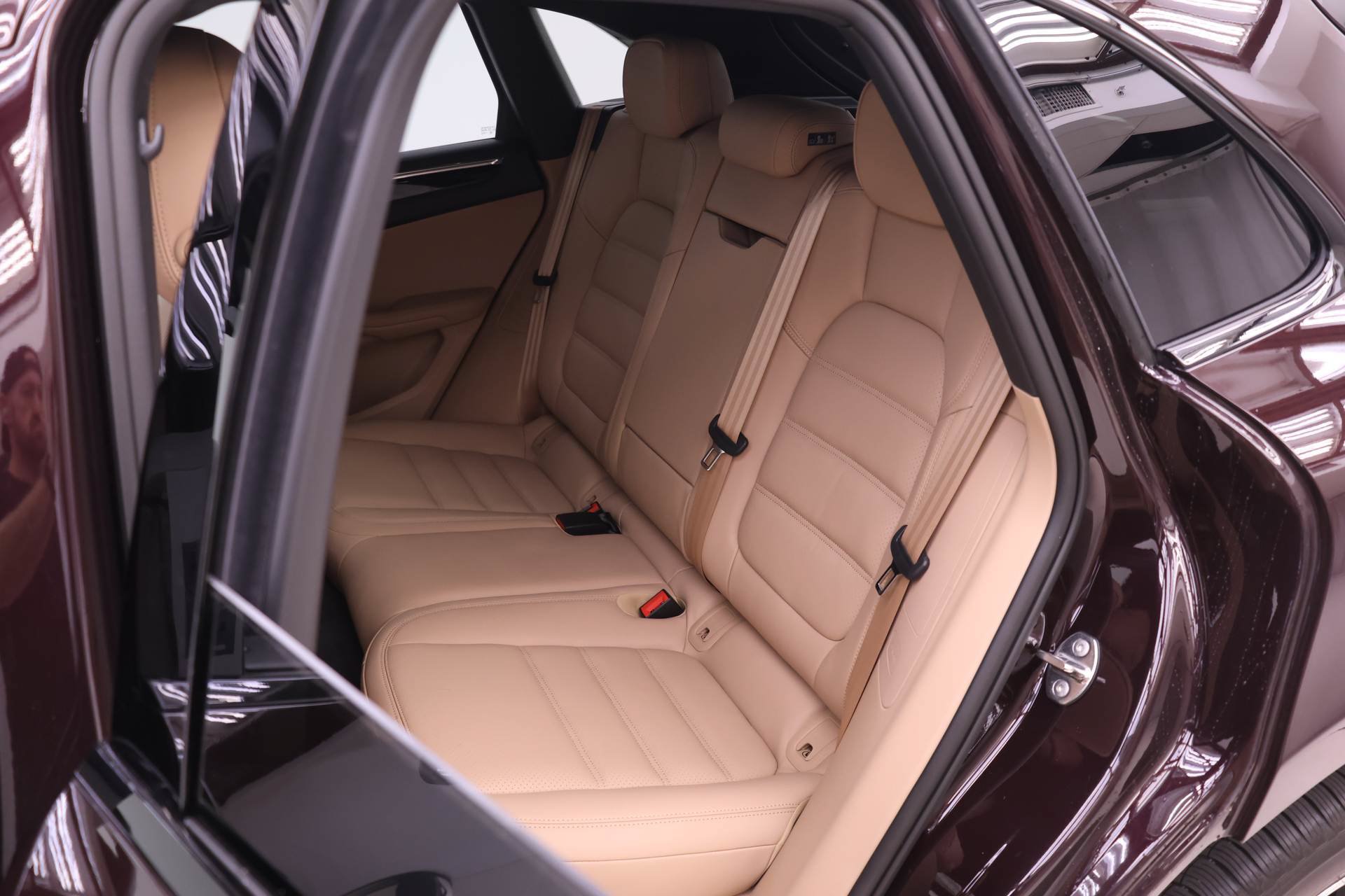 Used 2026 Porsche Macan AWD/4WD image 17