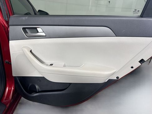 Used 2016 Hyundai Sonata SE image 27
