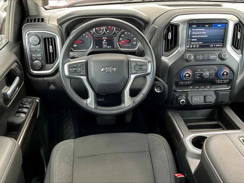 Used 2022 Chevrolet Silverado 1500 RST image 7
