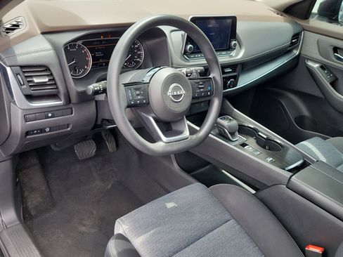 Used 2023 Nissan Rogue SV FWD image 19