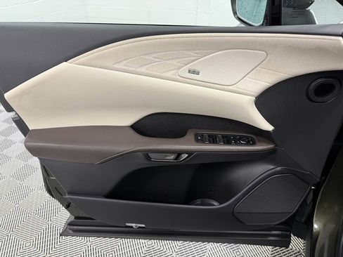 Used 2024 Lexus RX 350 AWD image 11