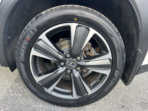 Used 2020 Lexus UX 250h image 27