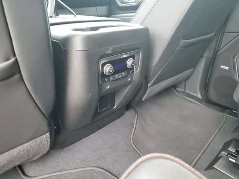 Used 2023 Chevrolet Tahoe High Country AWD/4WD image 15