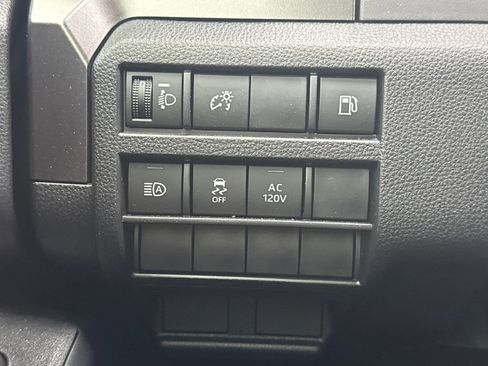 Used 2025 Toyota 4Runner TRD Off-Road image 28