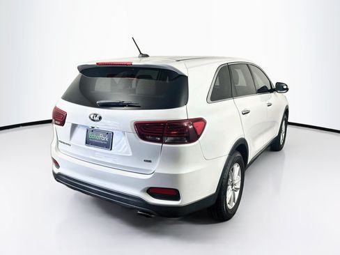 Used 2020 Kia Sorento LX FWD image 9