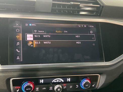 Used 2020 Audi Q3 2.0T Premium Plus w/ Premium Plus Package image 15