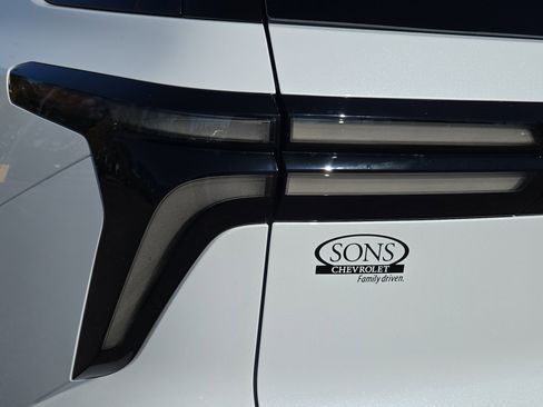 New 2026 Chevrolet Traverse RS image 19