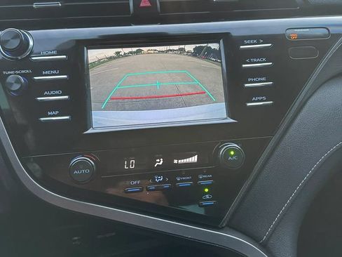 Used 2019 Toyota Camry SE FWD image 26