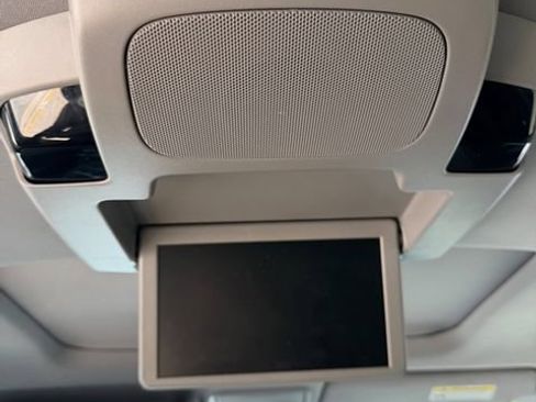 Used 2020 Honda Pilot Touring image 18