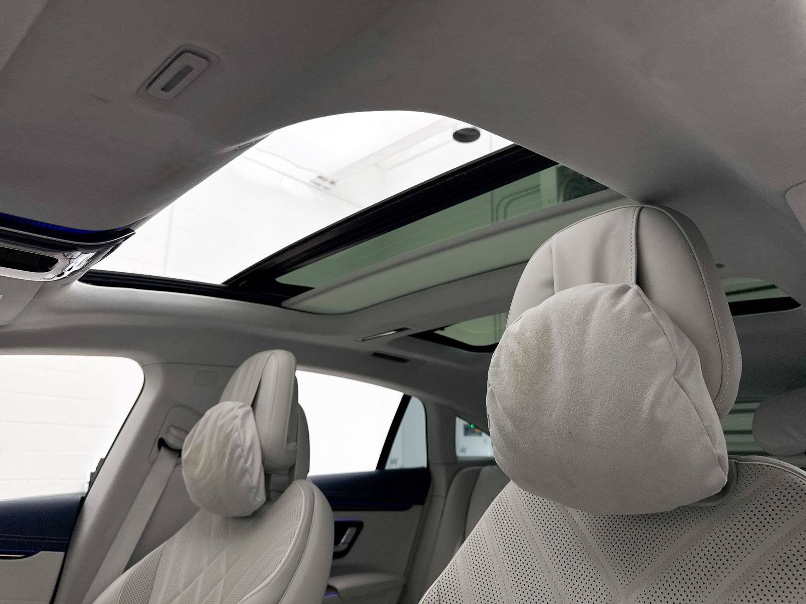 Used 2022 Mercedes-Benz EQS 580 4MATIC Sedan image 3