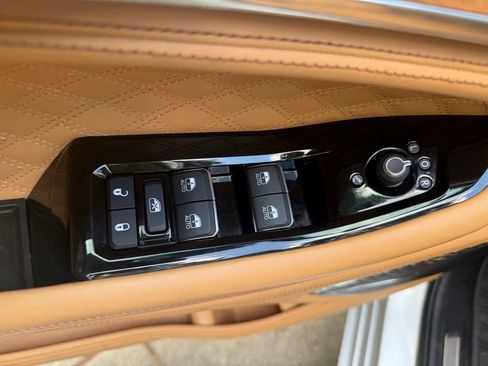 Used 2022 Jeep Grand Cherokee Summit AWD/4WD image 11