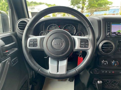 Used 2018 Jeep Wrangler Unlimited Sport AWD/4WD image 14