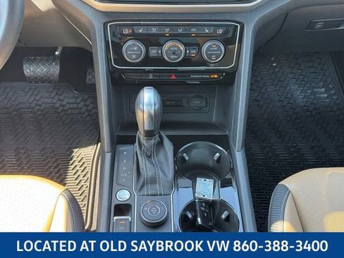 Certified 2023 Volkswagen Atlas Cross Sport SE w/ Panoramic Sunroof Package AWD/4WD image 18