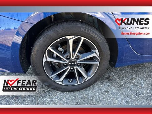 Used 2024 Kia Forte LXS image 12