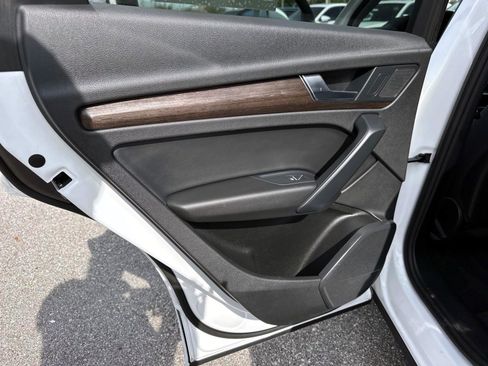 Used 2022 Audi Q5 2.0T Premium image 13