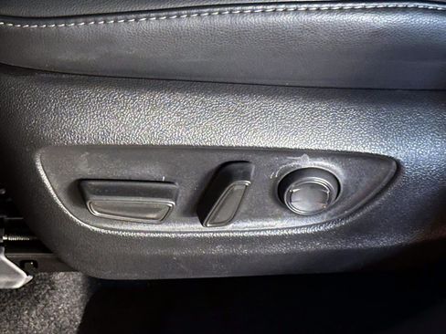 Certified 2026 Toyota Highlander XSE image 13