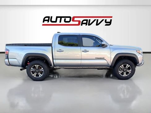 Used 2022 Toyota Tacoma TRD Off-Road w/ Technology Package AWD/4WD image 8