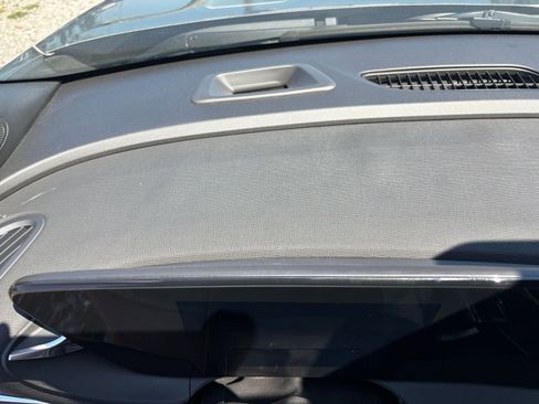 Used 2025 Buick Envista Sport Touring image 34