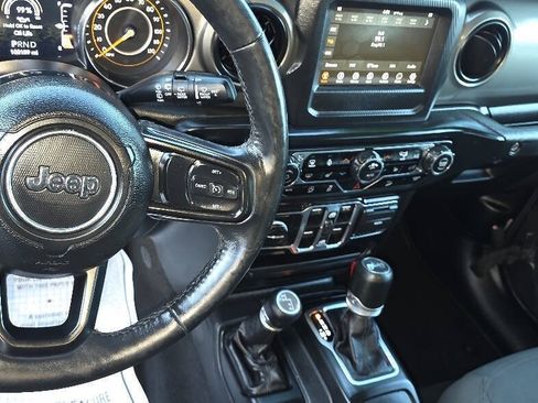Used 2019 Jeep Wrangler Unlimited Sport S AWD/4WD image 16