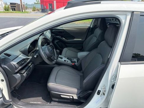 Used 2024 Subaru Crosstrek 2.0i Premium AWD/4WD image 11