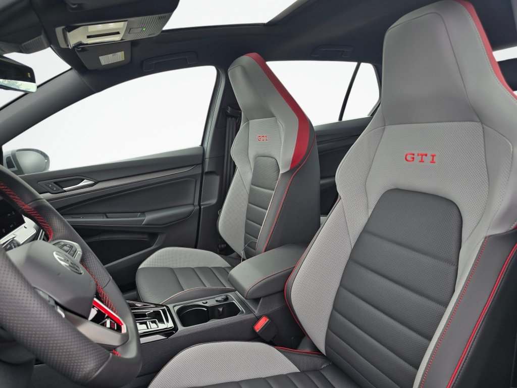 New 2026 Volkswagen GTI SE FWD image 18