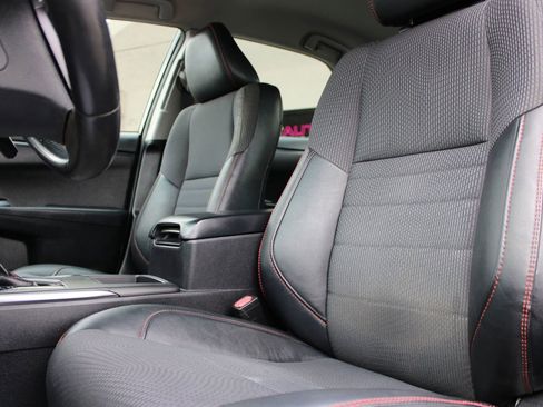 Used 2017 Toyota Camry SE FWD image 7