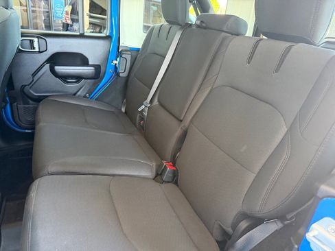Used 2023 Jeep Wrangler Unlimited AWD/4WD image 22