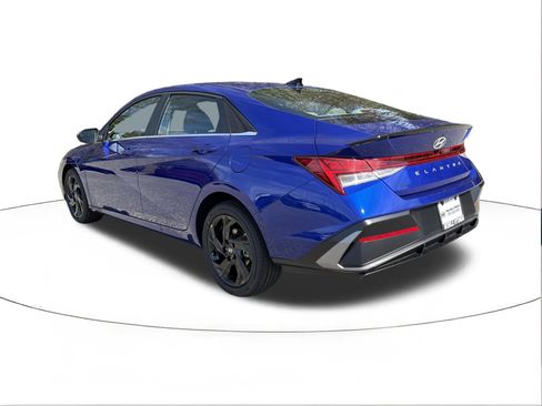 New 2026 Hyundai Elantra SEL Sport FWD image 5