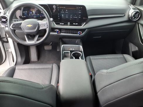 Used 2025 Chevrolet Equinox LT w/ Convenience Package II FWD image 11