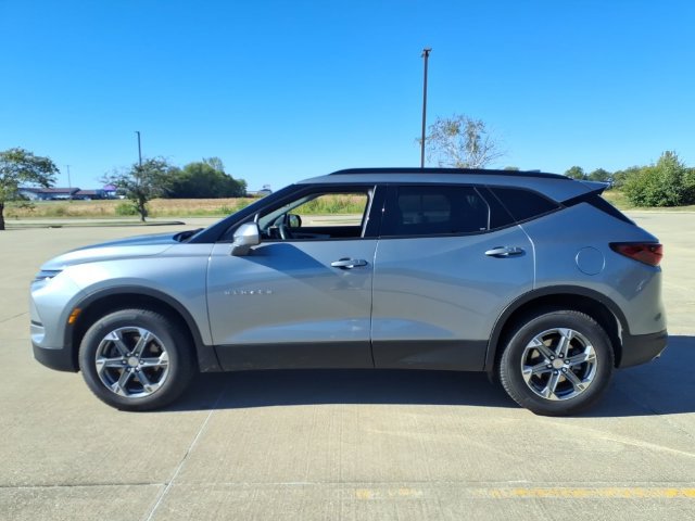Used 2023 Chevrolet Blazer LT w/ Convenience Package FWD image 2