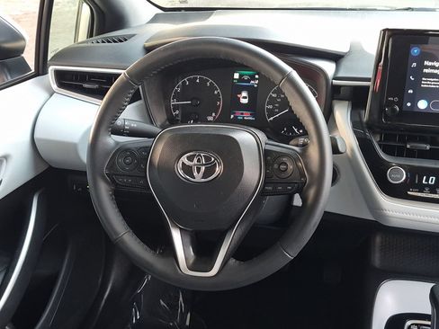Certified 2024 Toyota Corolla SE FWD image 11